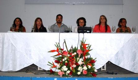 mesa jornada educação