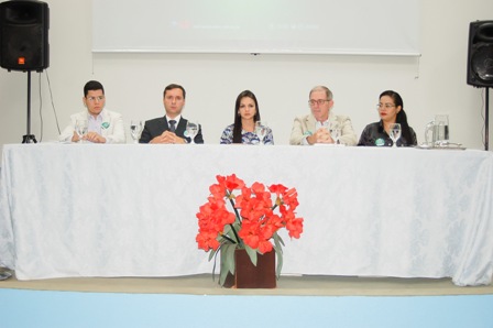 direito 2 mesa