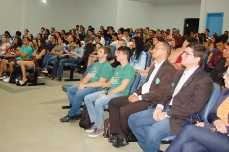 direito 3 mesa